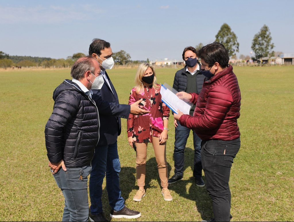 Valdés inauguró infraestructura eléctrica y vial en Guaviraví