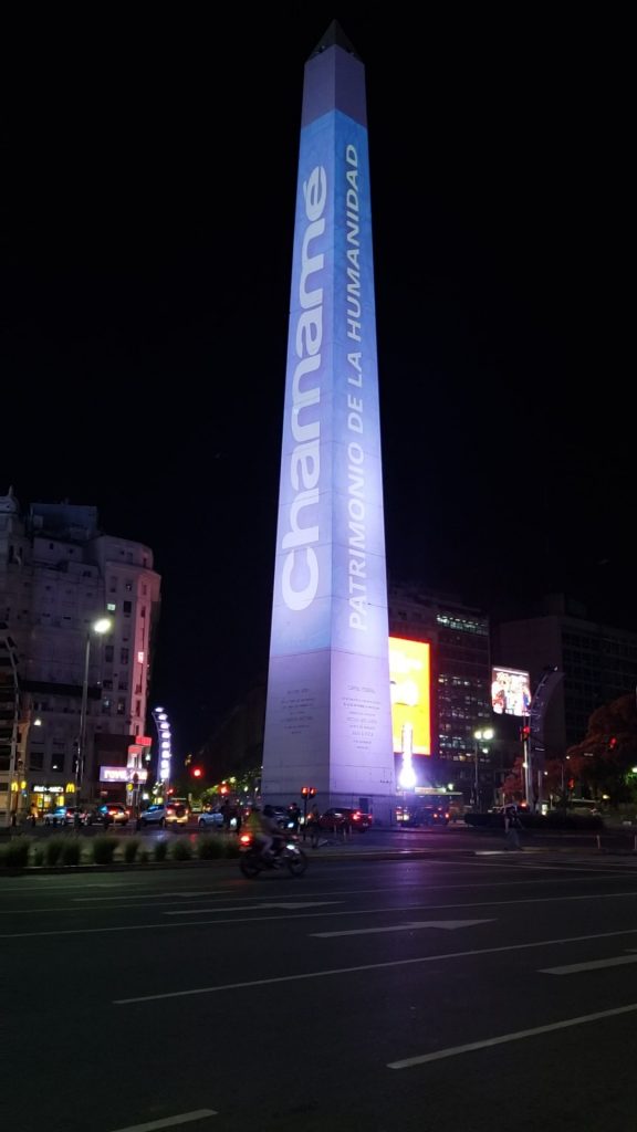 El Obelisco se iluminó con el Chamamé de la Humanidad