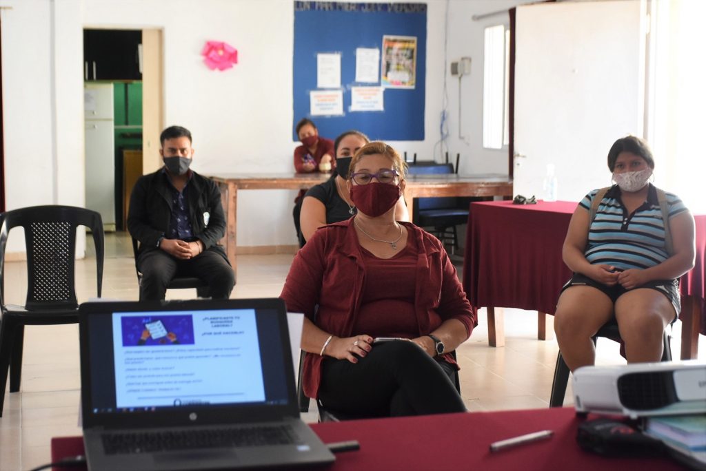 Primer empleo: La municipalidad capacitó a jóvenes del barrio Anahi