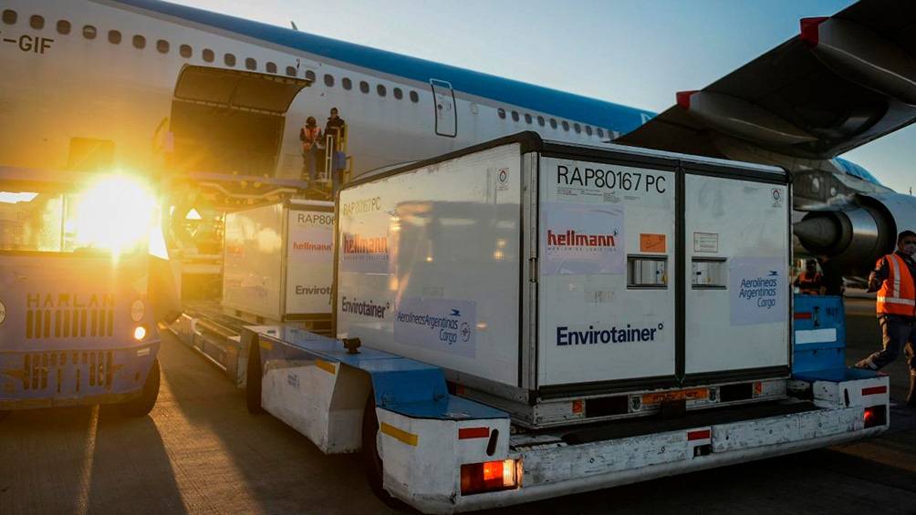 En las últimas horas llegaron al país más de 650 mil dosis de vacunas anticovid