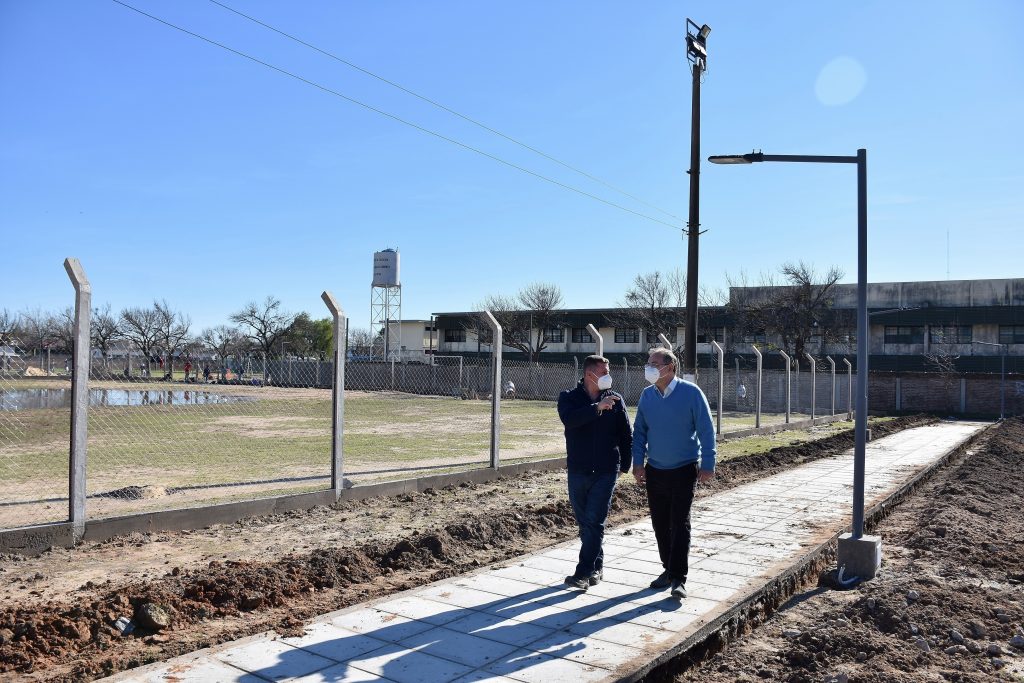 Tassano: “Los vecinos de Laguna Seca tendrán nuevas canchas de fútbol 5 y fútbol-tenis en su barrio”