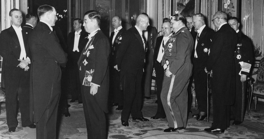 Efemérides: HITLER firmó el Pacto de ANTIKOMINTERN con el IMPERIO del JAPÓN