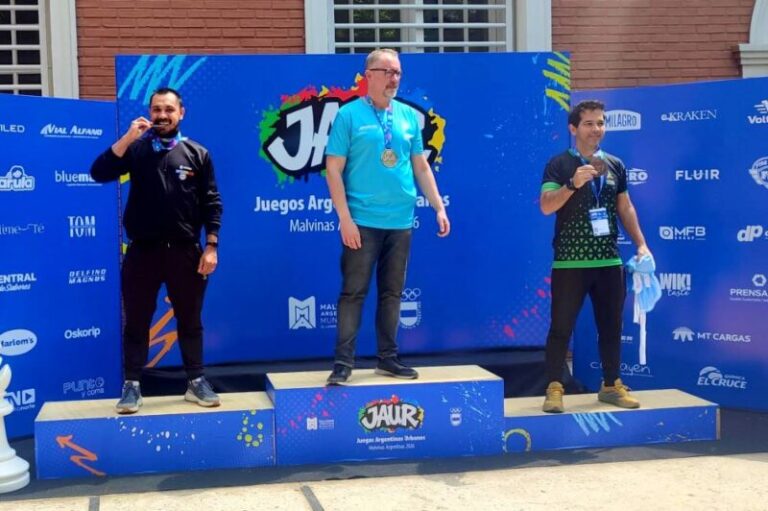 Juegos Argentinos Urbanos 2026: Corrientes subió al podio en Ajedrez con dos medallas de plata
